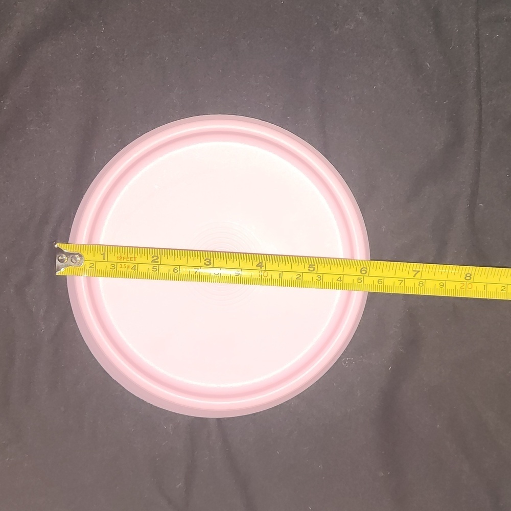 Replacement Tupperware Lid. 6 In Round